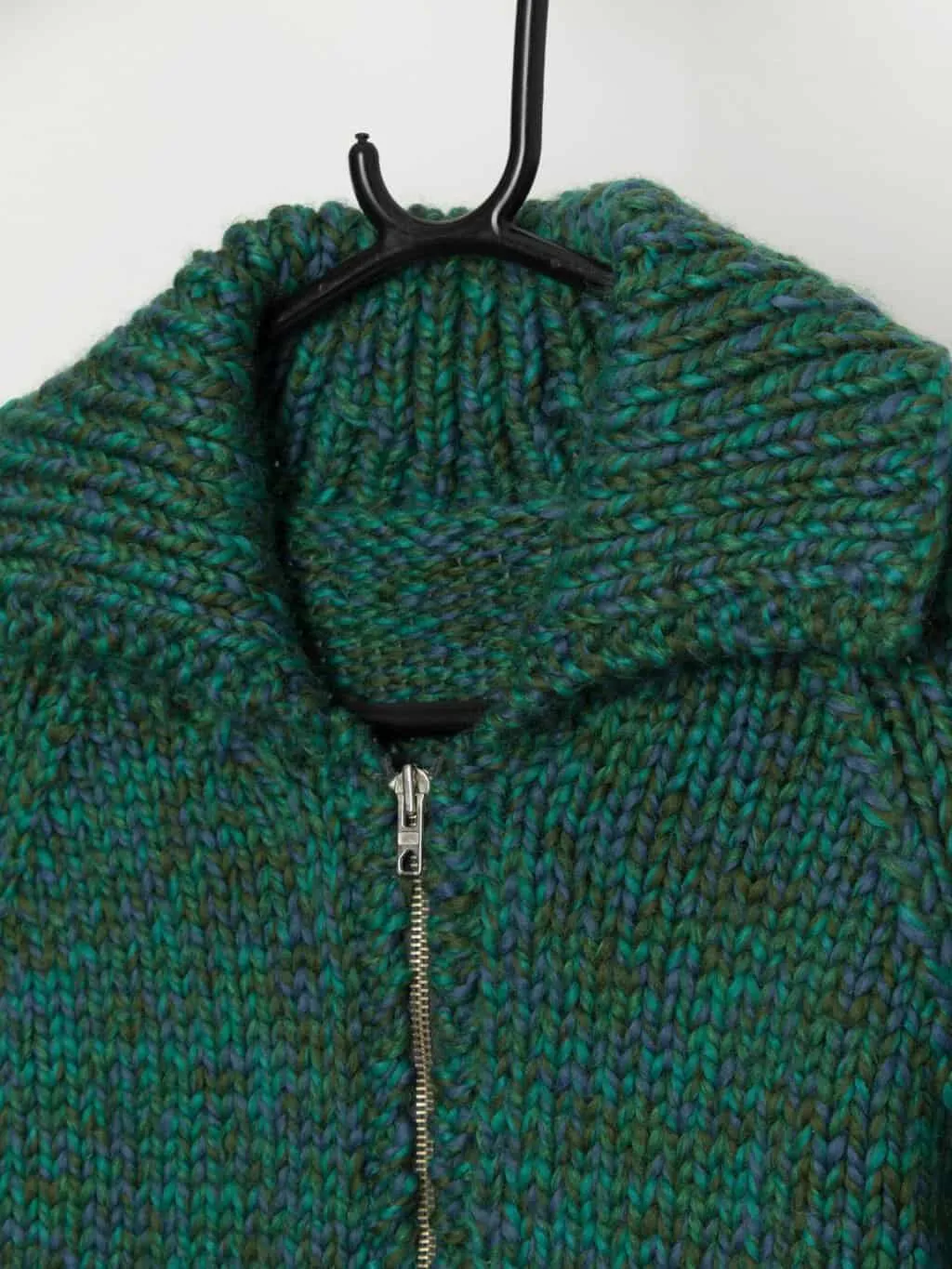 60s vintage handknitted chunky green cardigan with zip – Medium