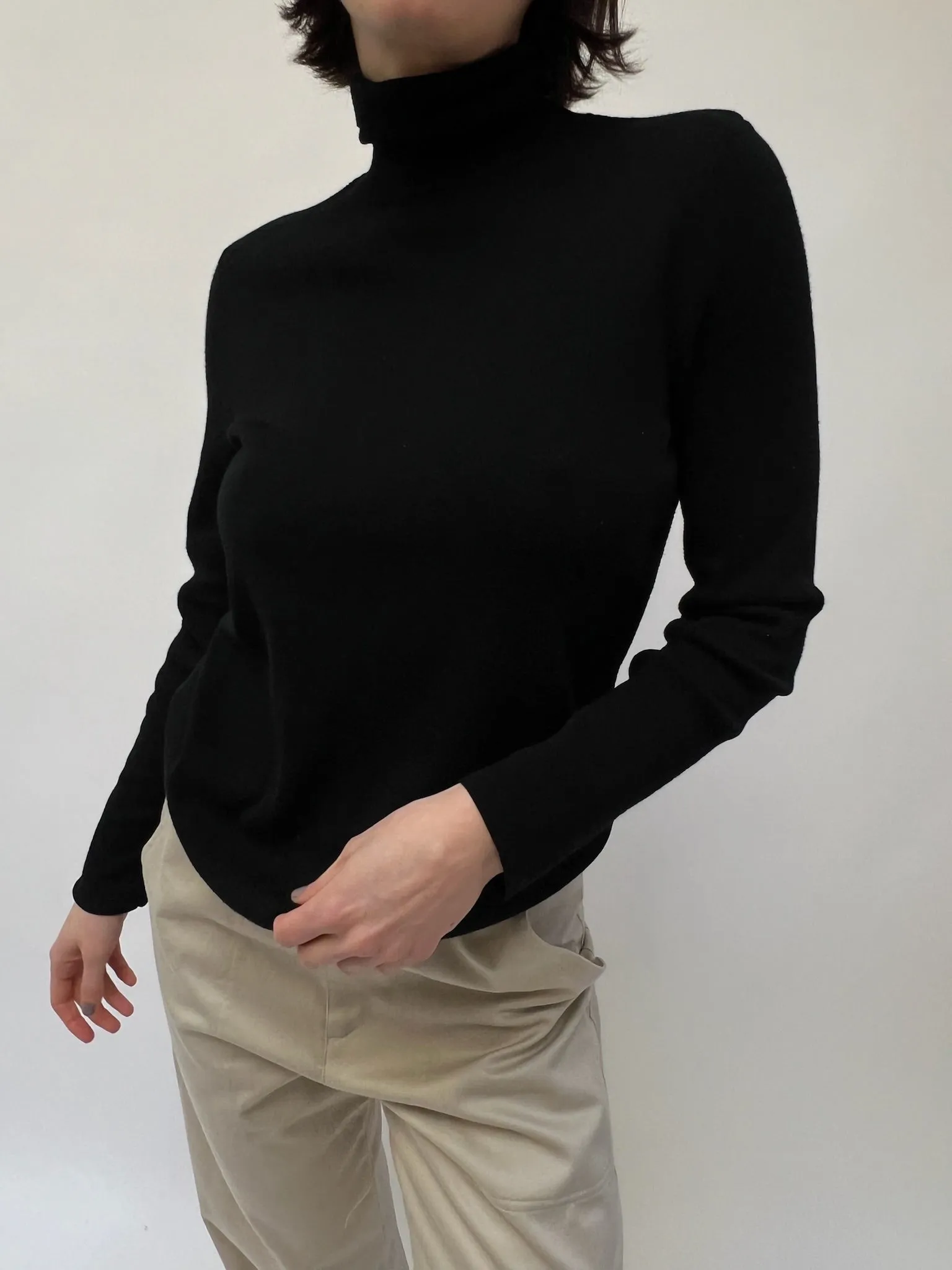 90s Onyx Finely Knit Turtleneck