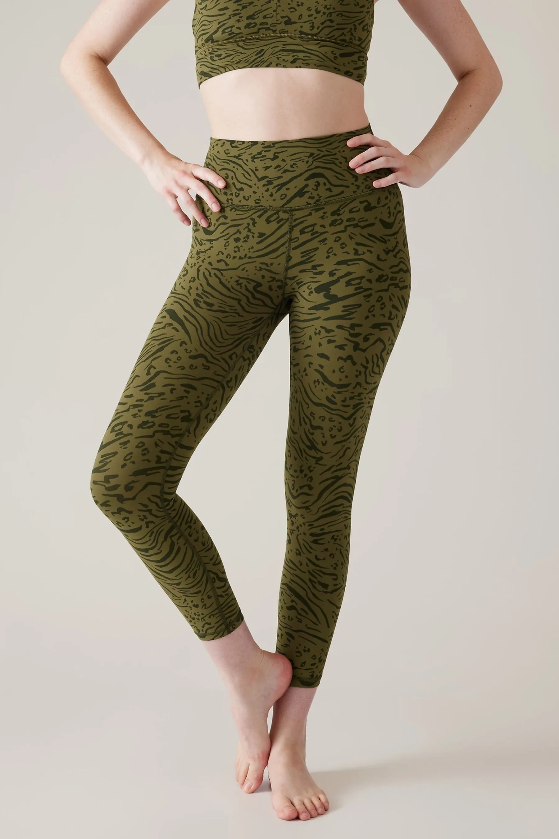 Athleta Green Transcend 7/8 Leggings