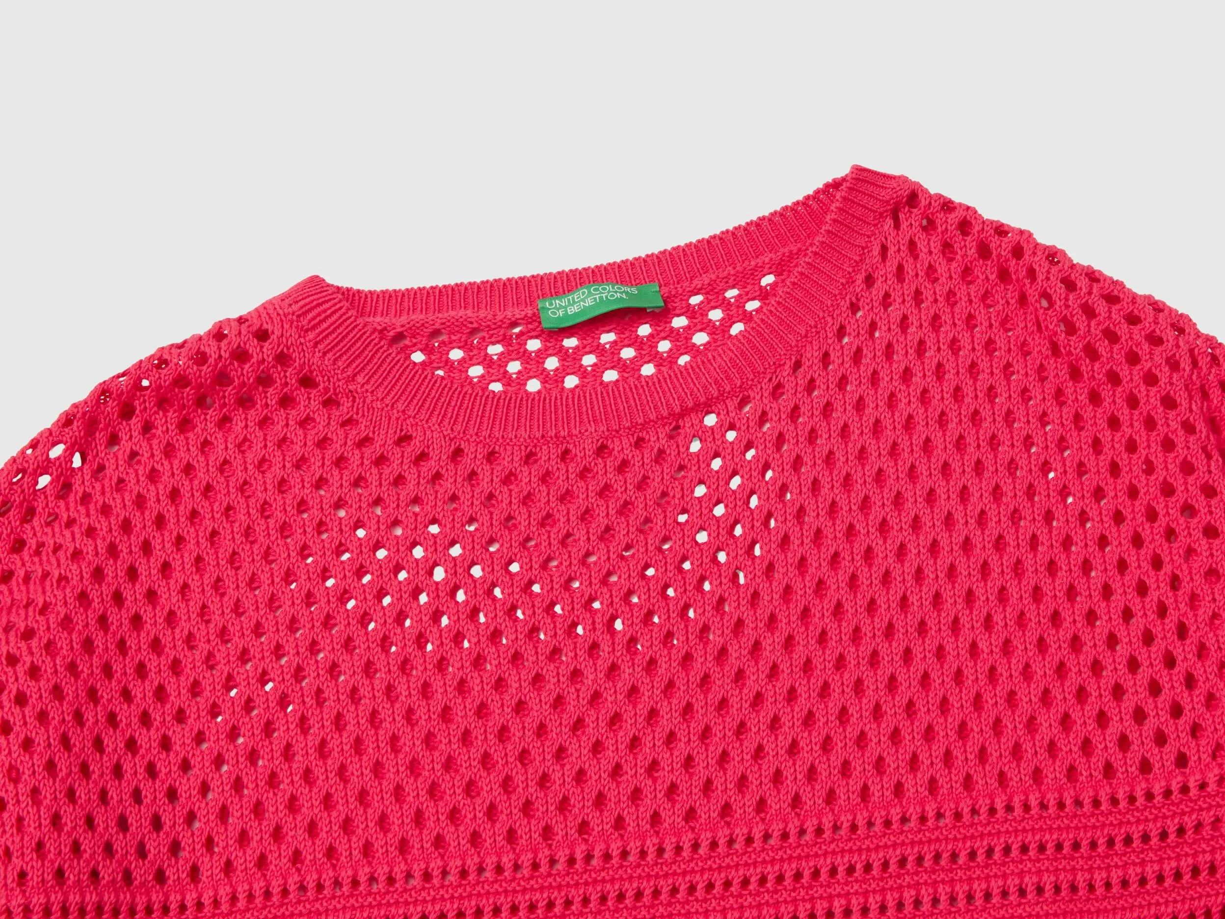 Boxy fit sweater with open knit - Fuchsia | Benetton