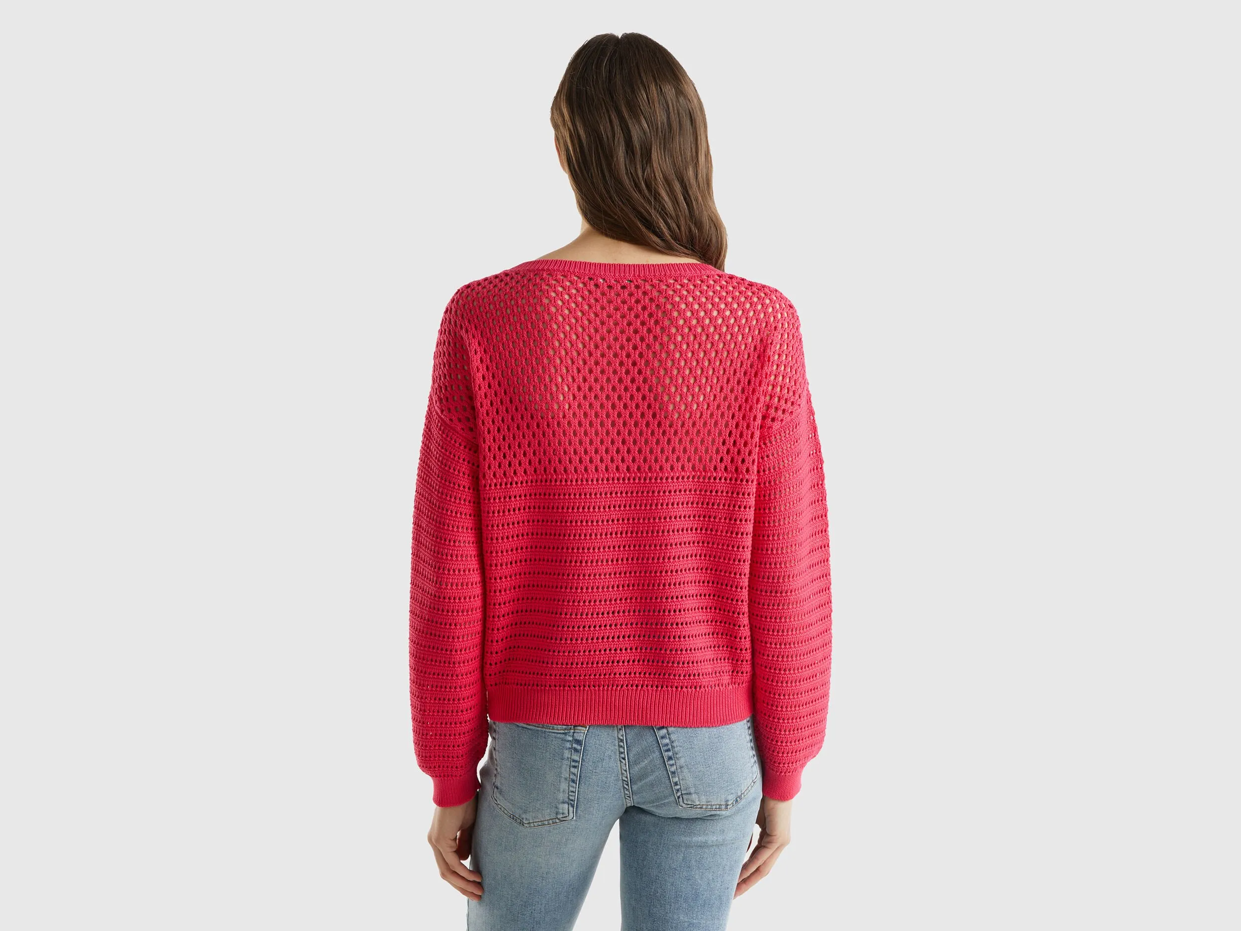 Boxy fit sweater with open knit - Fuchsia | Benetton