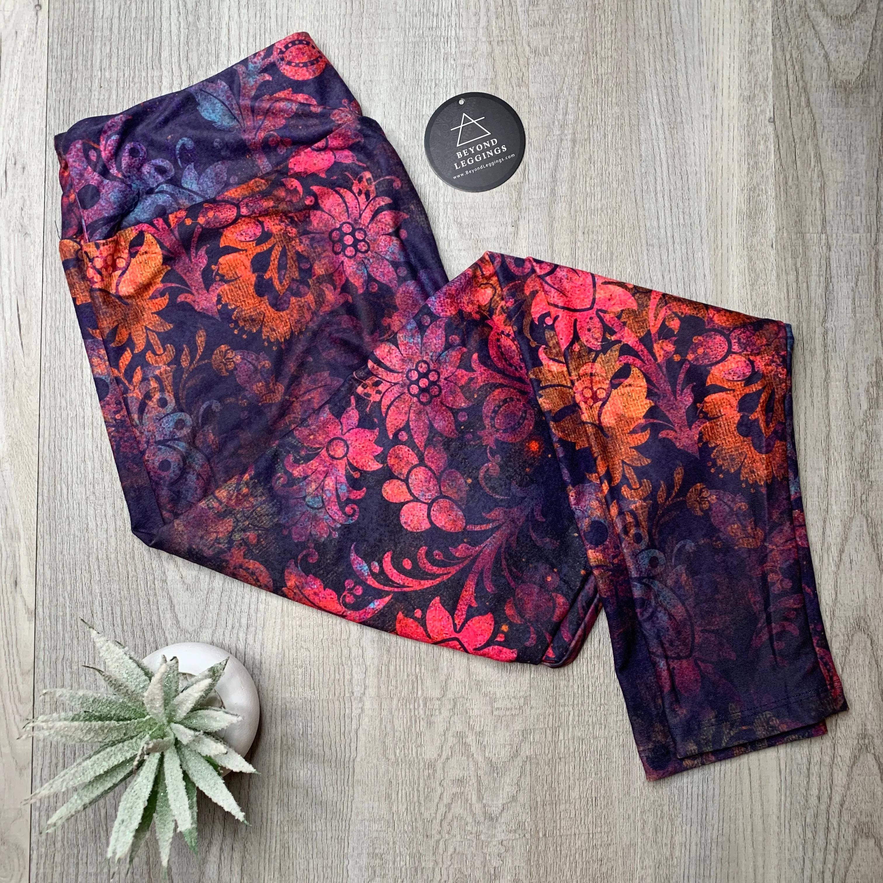 Ombre Magenta Damask Soft Leggings