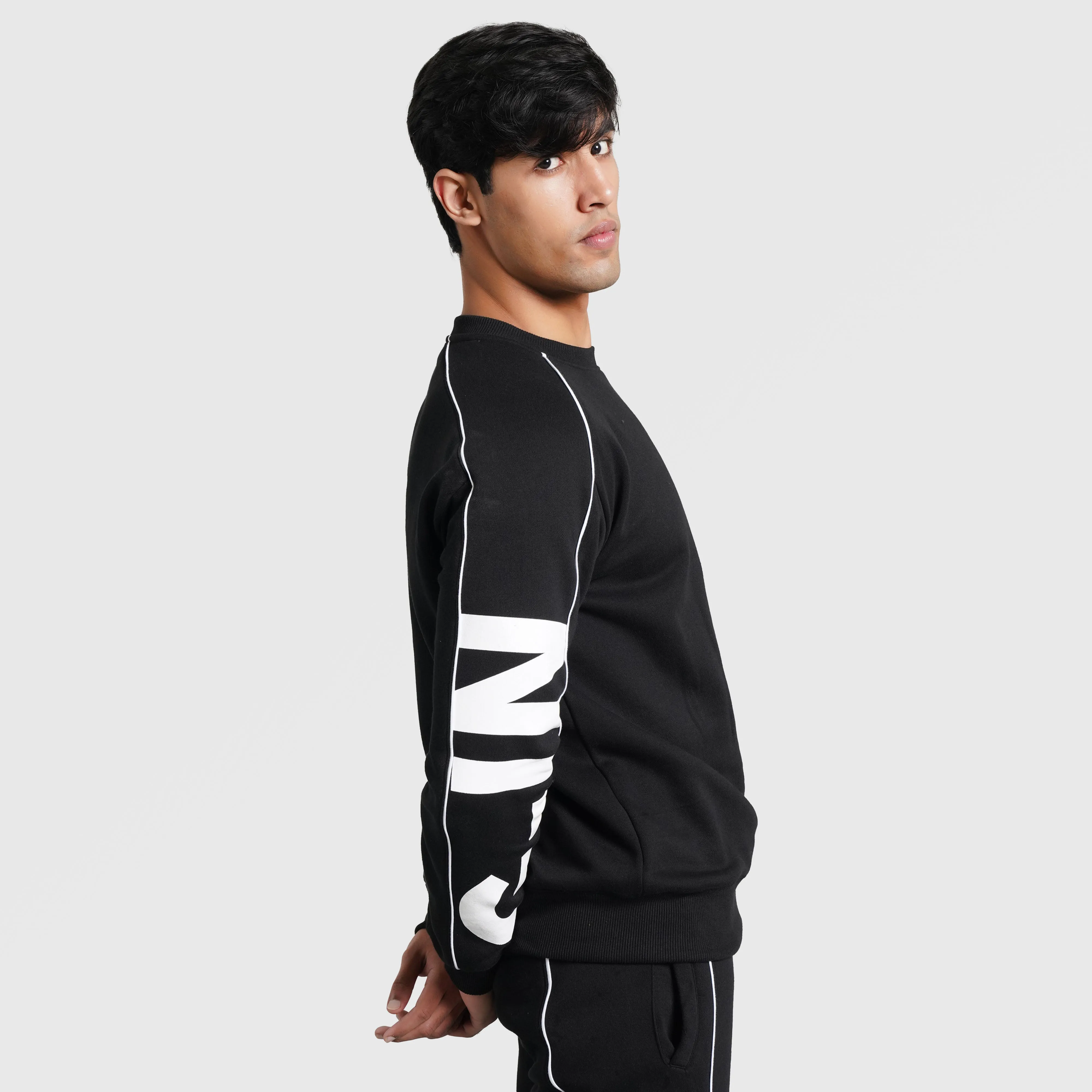 Rave Sweatshirt (Black)