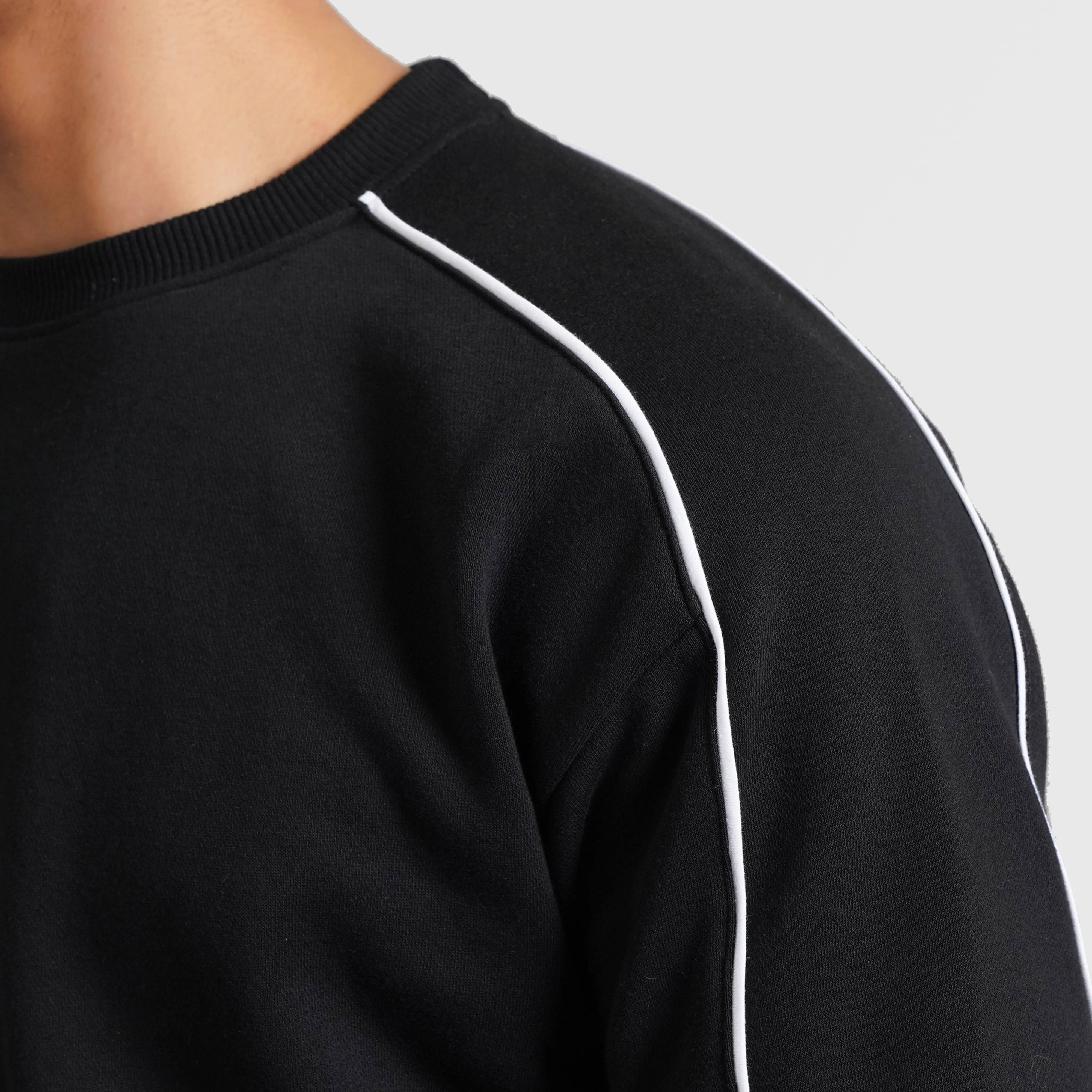 Rave Sweatshirt (Black)