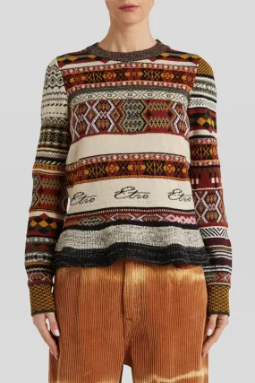 Sweater mit geometrischen Mustern und Schriftzug