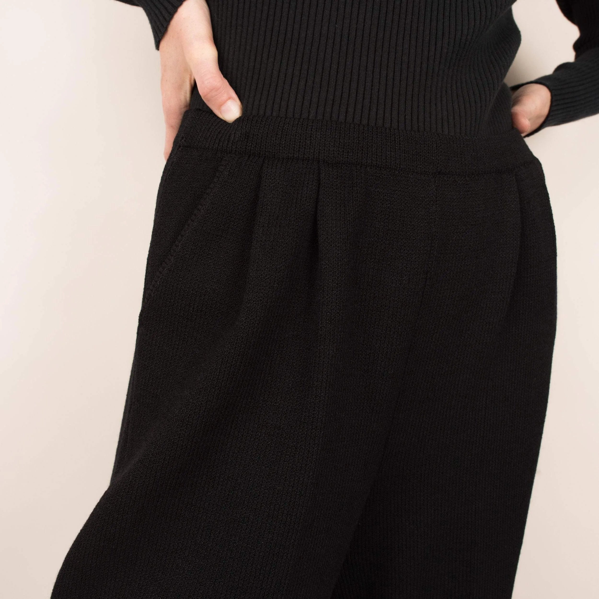 Vintage Charcoal Knit Pleated Trousers (M/L)