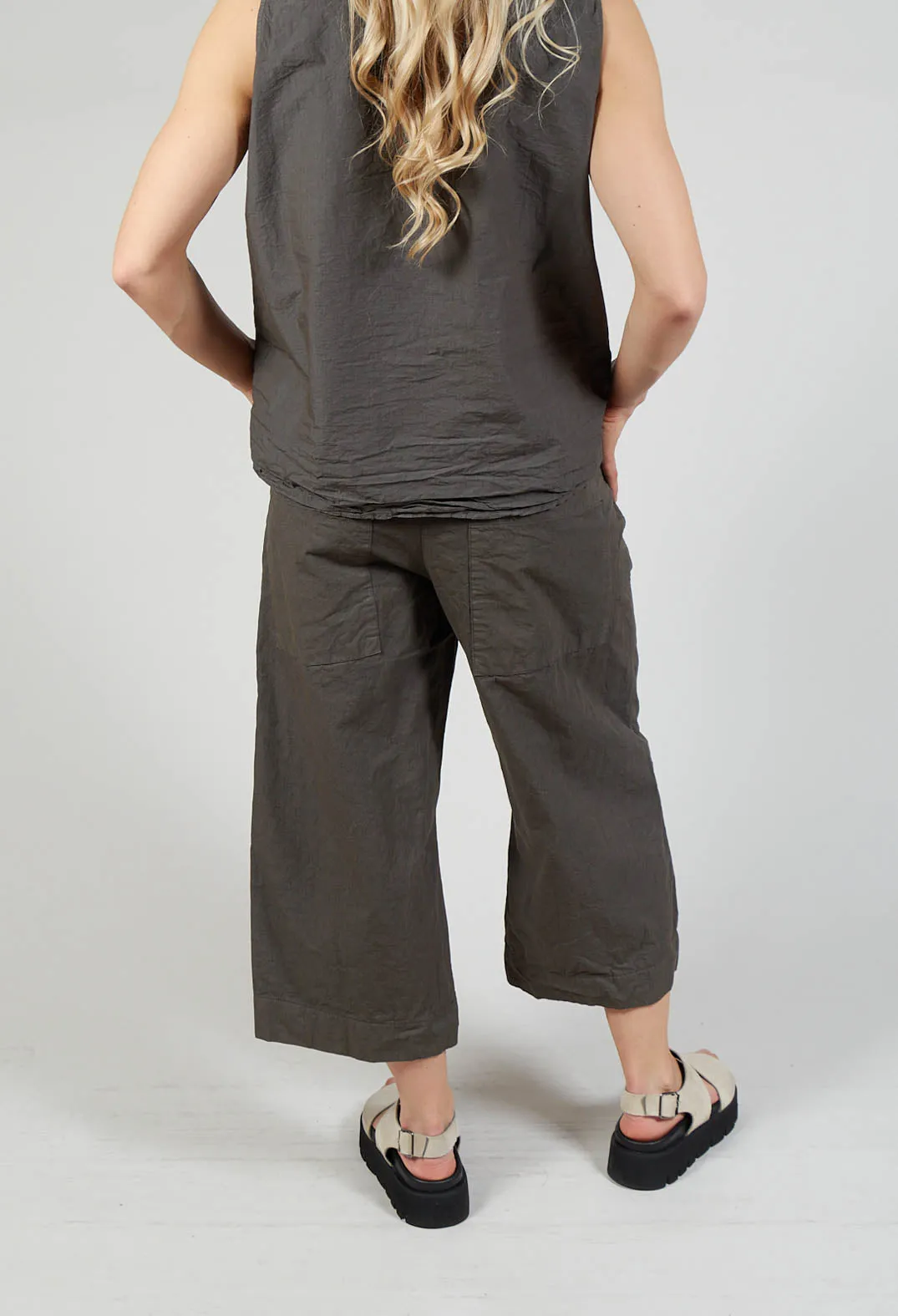 Wide and Short Trousers CC in Antracite