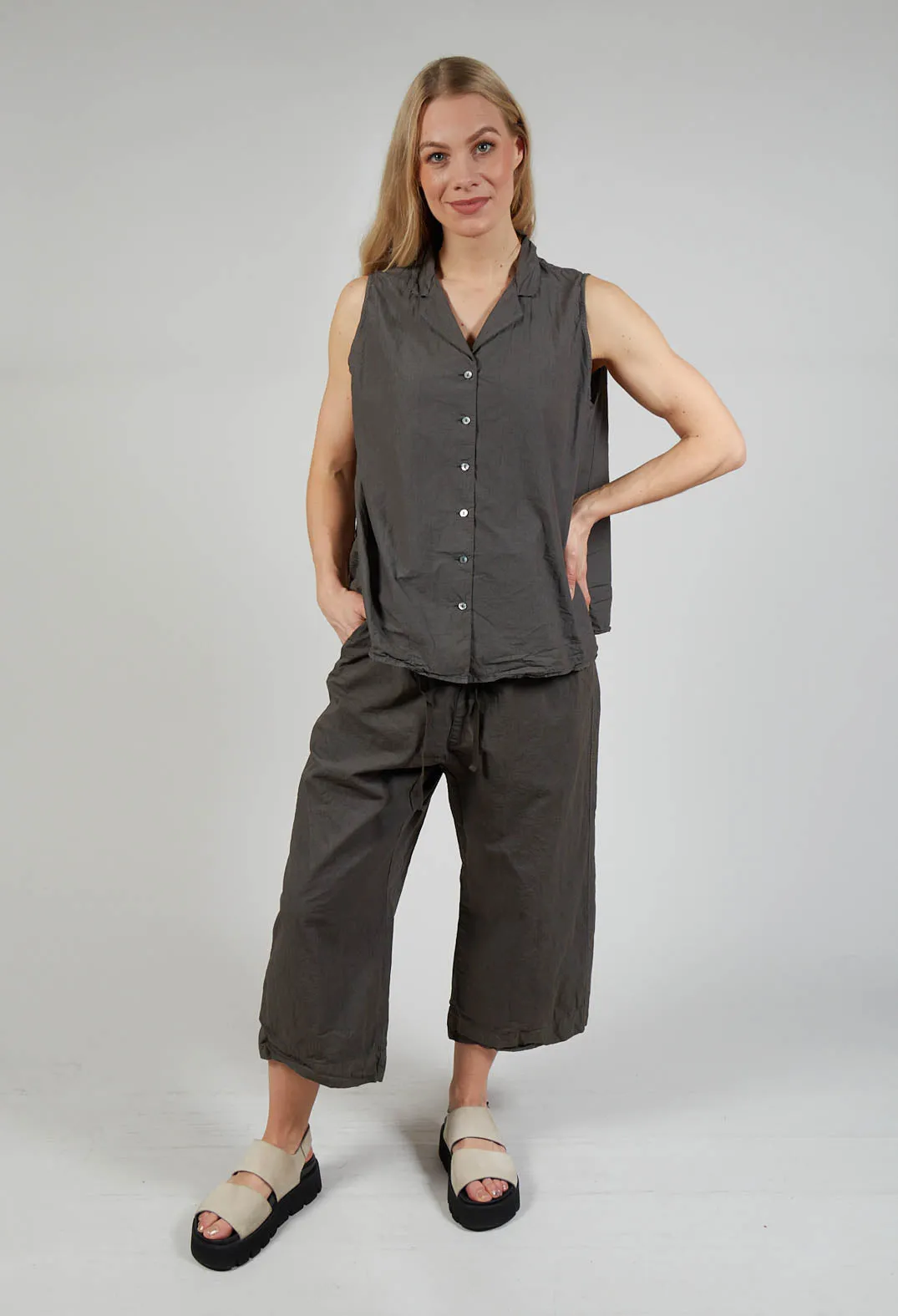 Wide and Short Trousers CC in Antracite